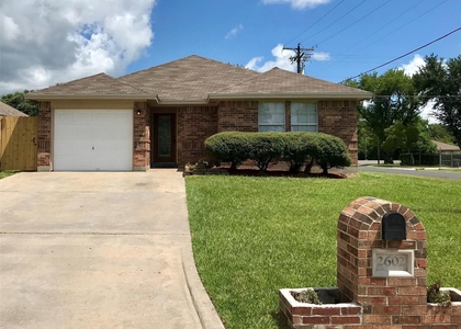 2602 27th Avenue N - Photo 1