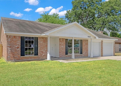 6919 Silver Star Drive - Photo 1