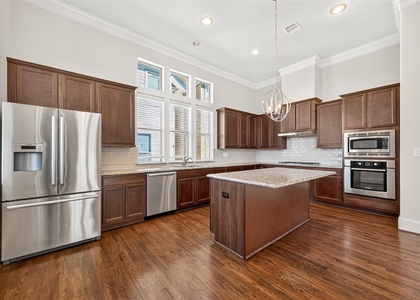 3231 Maxroy Street - Photo 1