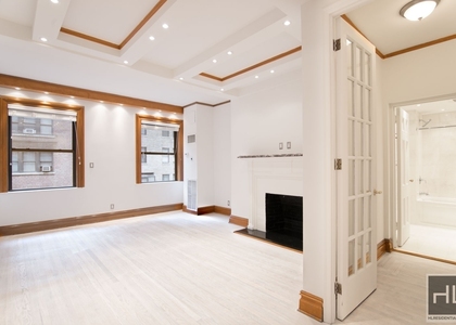 West 58th Street - Photo 1