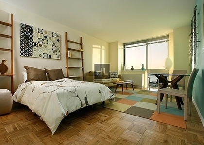 West 37th Street - Photo 1