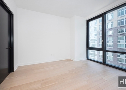 West End Avenue - Photo 1