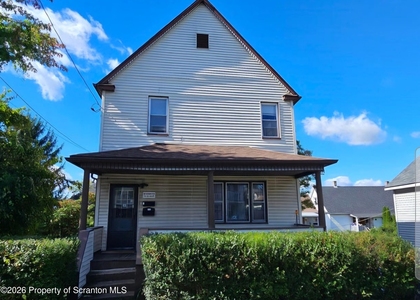 216 Elizabeth Street - Photo 1
