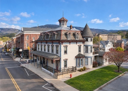 701 Main Street - Photo 1