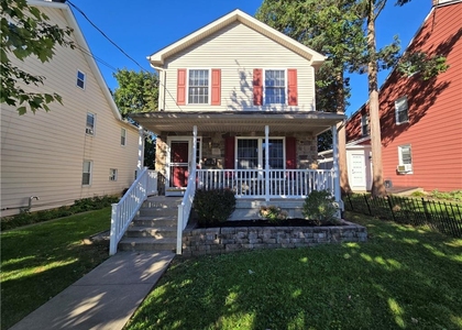 1427 Chelsea Avenue - Photo 1