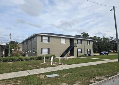 131 Avenue B Ne - Photo 1