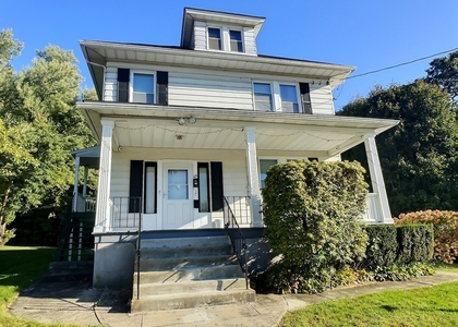 106 Myrtle Avenue - Photo 1