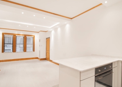  West 58th Street - Photo 1
