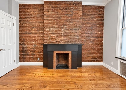 Leroy St - Photo 1