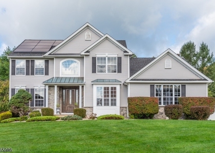 22 Saunders Ln - Photo 1