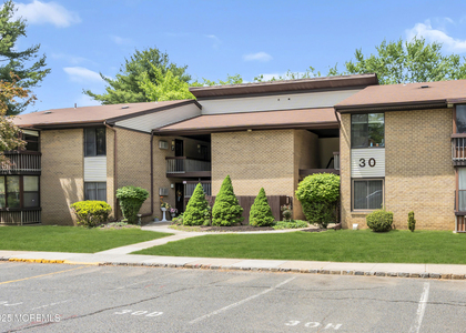 30 Meadow Green Circle - Photo 1