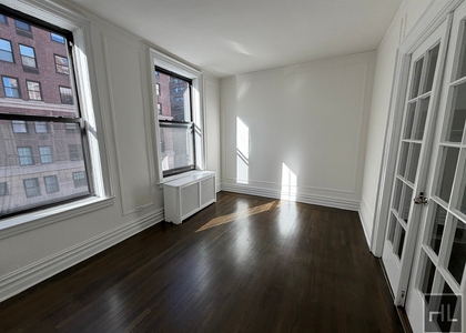 Lexington Avenue - Photo 1