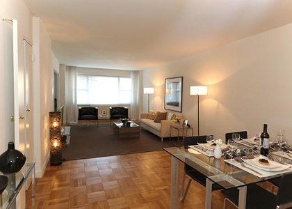 York Avenue - Photo 1