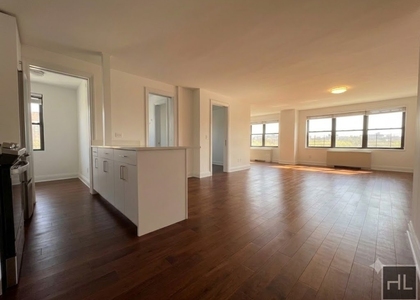 5 Avenue - Photo 1
