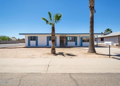 201 W Barrus Place - Photo 1