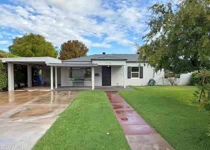 1116 E Fern Drive N - Photo 1