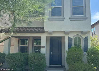 2509 N Heritage Street - Photo 1