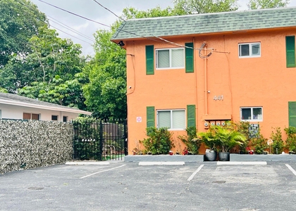 441 Nw 7th - Photo 1