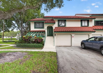 10 Lexington Lane E - Photo 1
