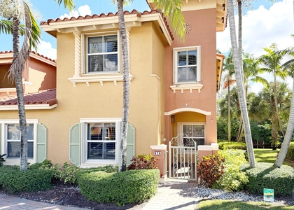 975 Sw 143rd - Photo 1