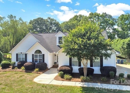 212 Northchase Drive - Photo 1