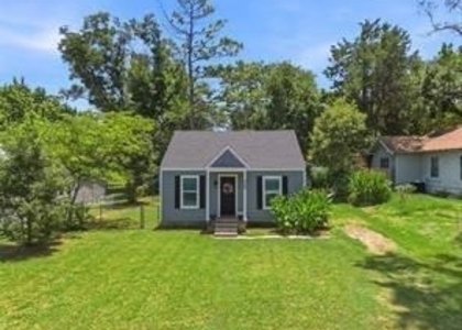 707 W Water Street - Photo 1