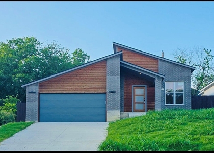 2821 Avenue L - Photo 1