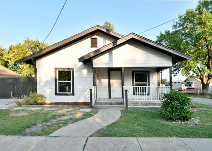 814 N Kentucky Street - Photo 1
