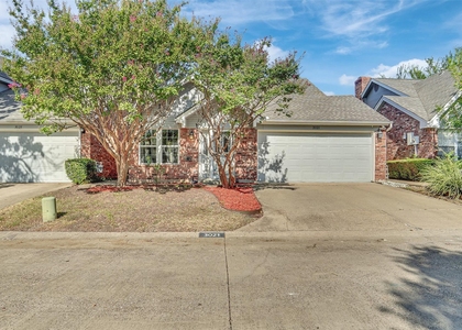 3021 Waterfront Circle - Photo 1