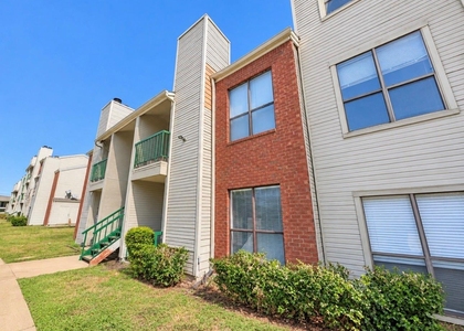 7126 Holly Hill Drive - Photo 1