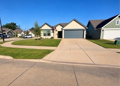 192 Hunters Way - Photo 1