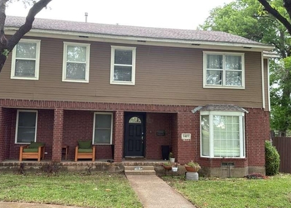 1415 W Red Bird Lane - Photo 1