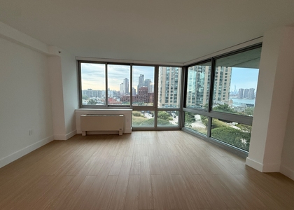 Center Boulevard - Photo 1