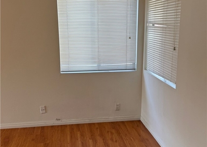 805 S Stoneman - Photo 1