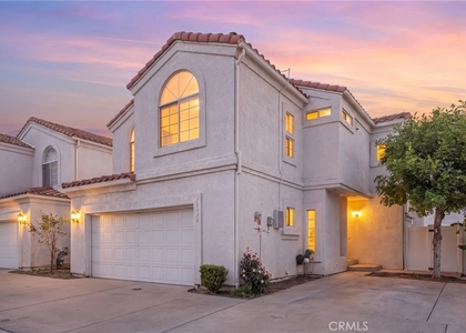 18328 Keswick Street - Photo 1