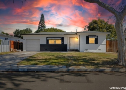 404 N Diana Place - Photo 1