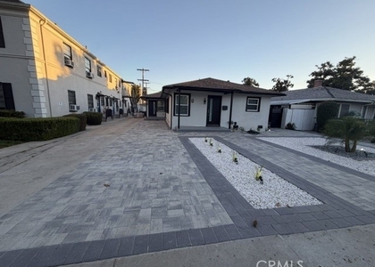 1454 E Wilson - Photo 1