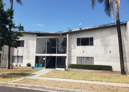 505 S 1st - Photo 1