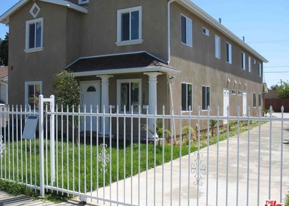 1334 W 62 - Photo 1