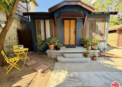 2299 Glendale Boulevard - Photo 1