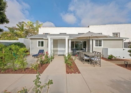 312 N Acacia Ave - Photo 1