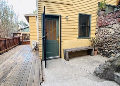 1515 31st Street - Photo 1