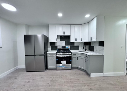 4521 Robinson Street - Photo 1