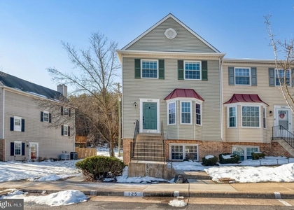 16282 Taconic Circle - Photo 1