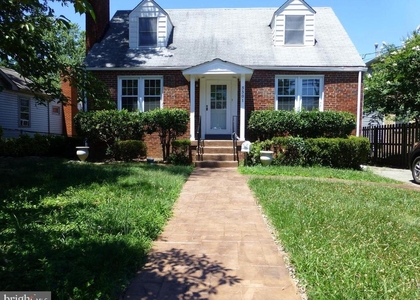5301 N Carlin Springs Road - Photo 1