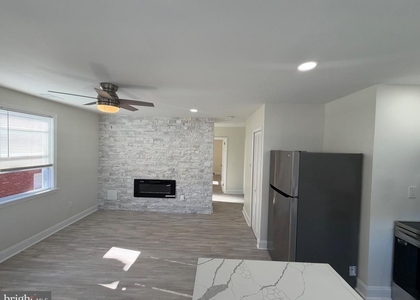 1609 E Gowen Avenue - Photo 1