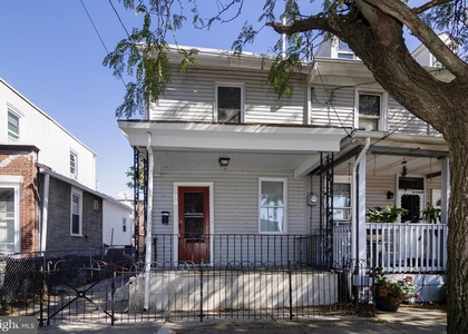 207 Somerset Street - Photo 1