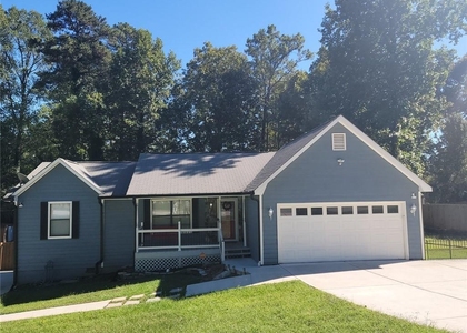 5104 Carole Place Sw - Photo 1