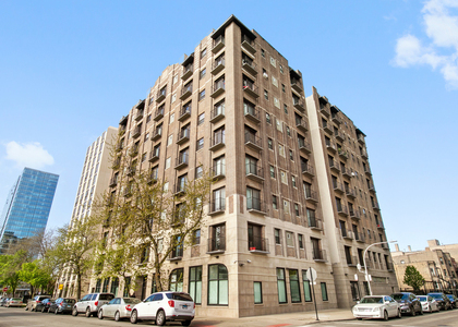 4520 N Clarendon Avenue - Photo 1