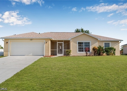 323 Nw 10th Street - Photo 1